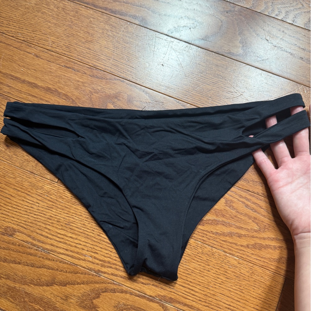 L*Space Cut Out Black Bottoms